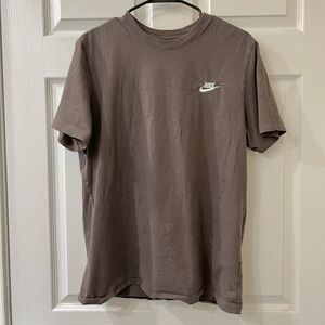 Nike vintage t shirt in brown